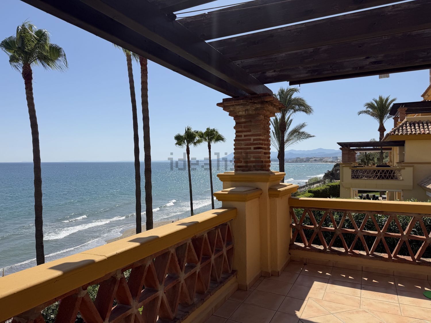 Beachfront flat in Marbella
