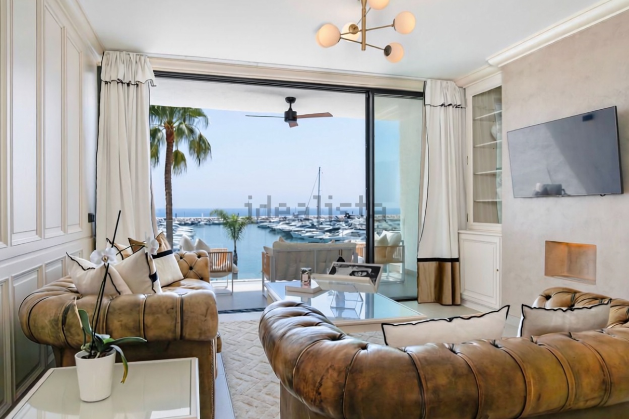 Beachfront flat in Marbella