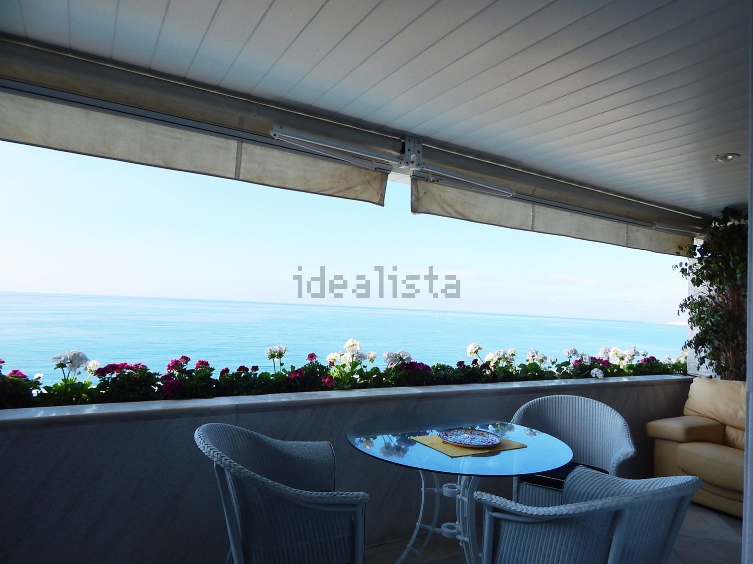 Beachfront flat in Marbella