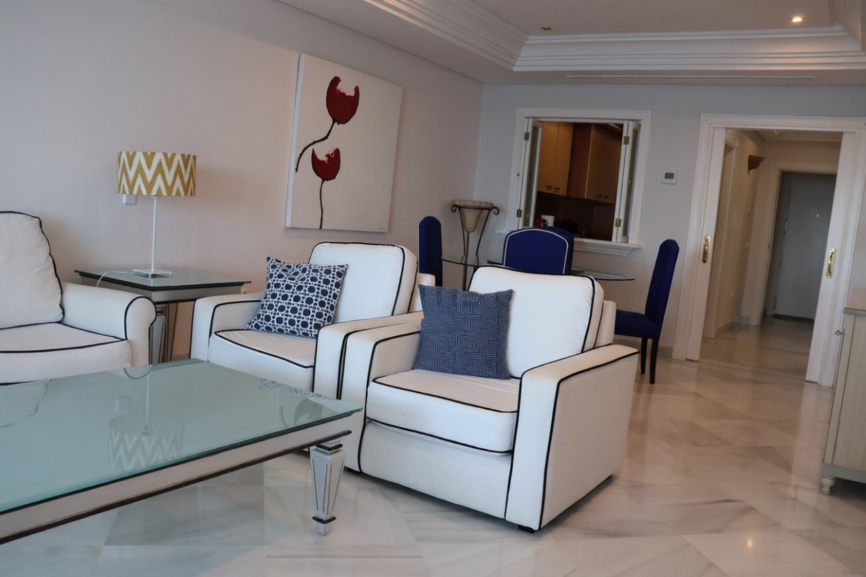 Apartamento em primeira linha de praia em Marbella — Sala