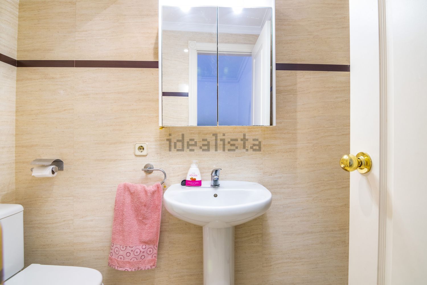 Seafront attic in Marbella — Bathroom