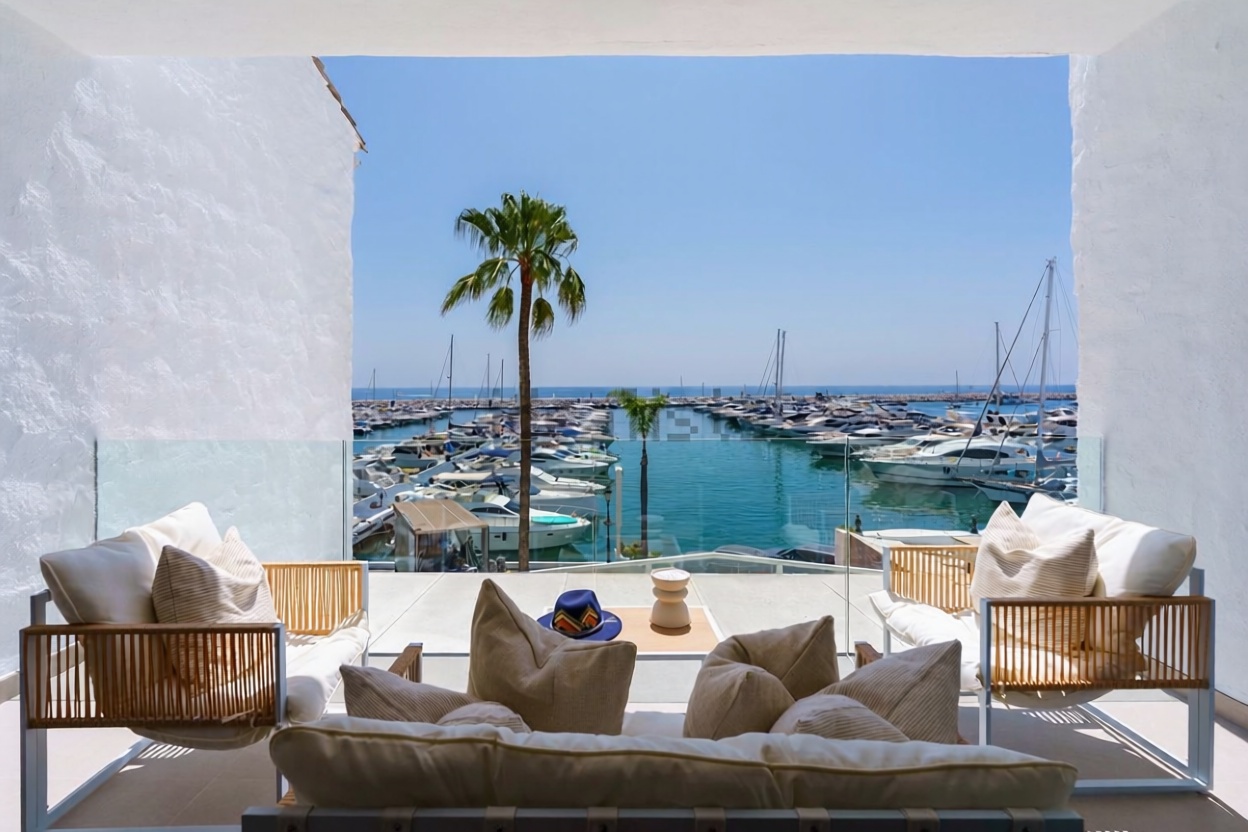 Beachfront flat in Marbella