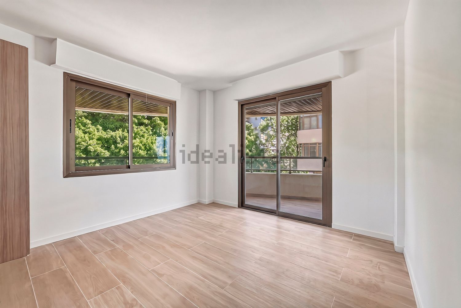 Beachfront flat in Marbella — Bedroom