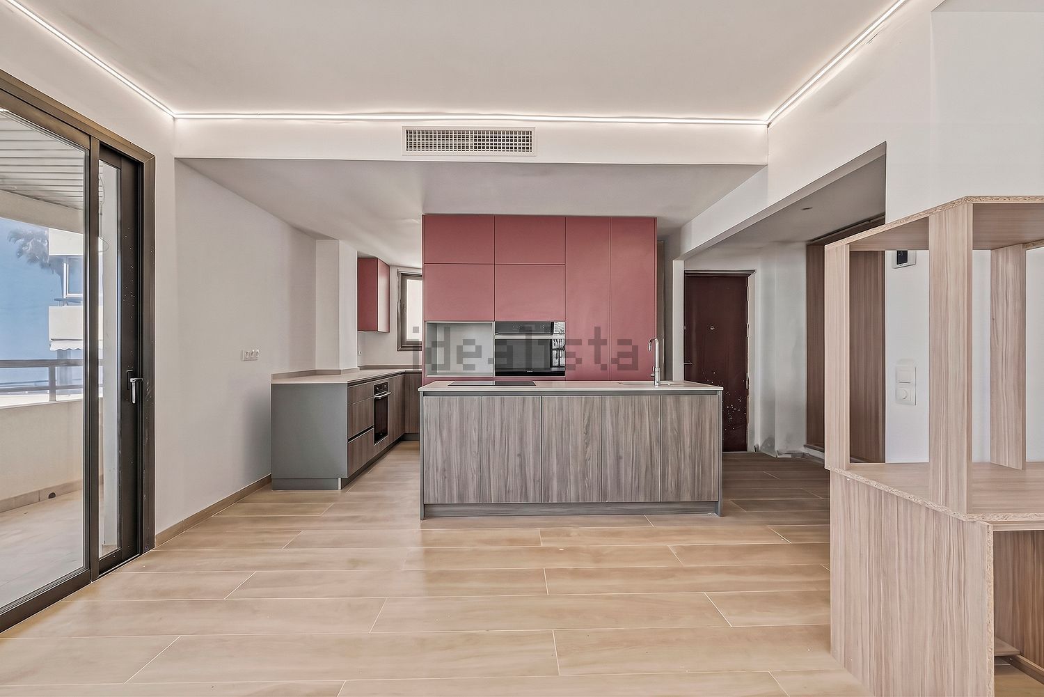 Beachfront flat in Marbella — Kitchen