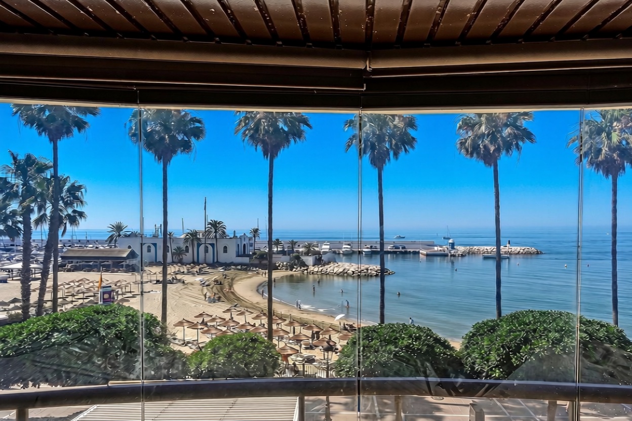 Apartamento à venda pé na areia em Marbella — Terraço mar