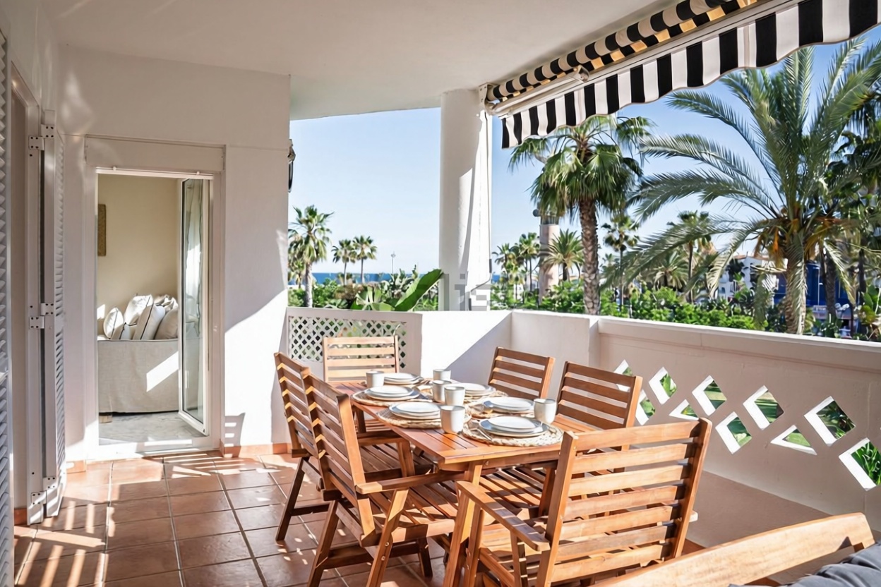 Beachfront flat in Marbella