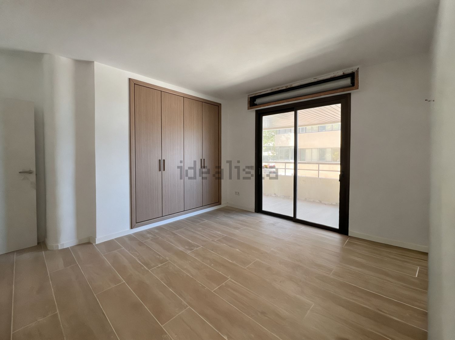Beachfront flat in Marbella — Bedroom