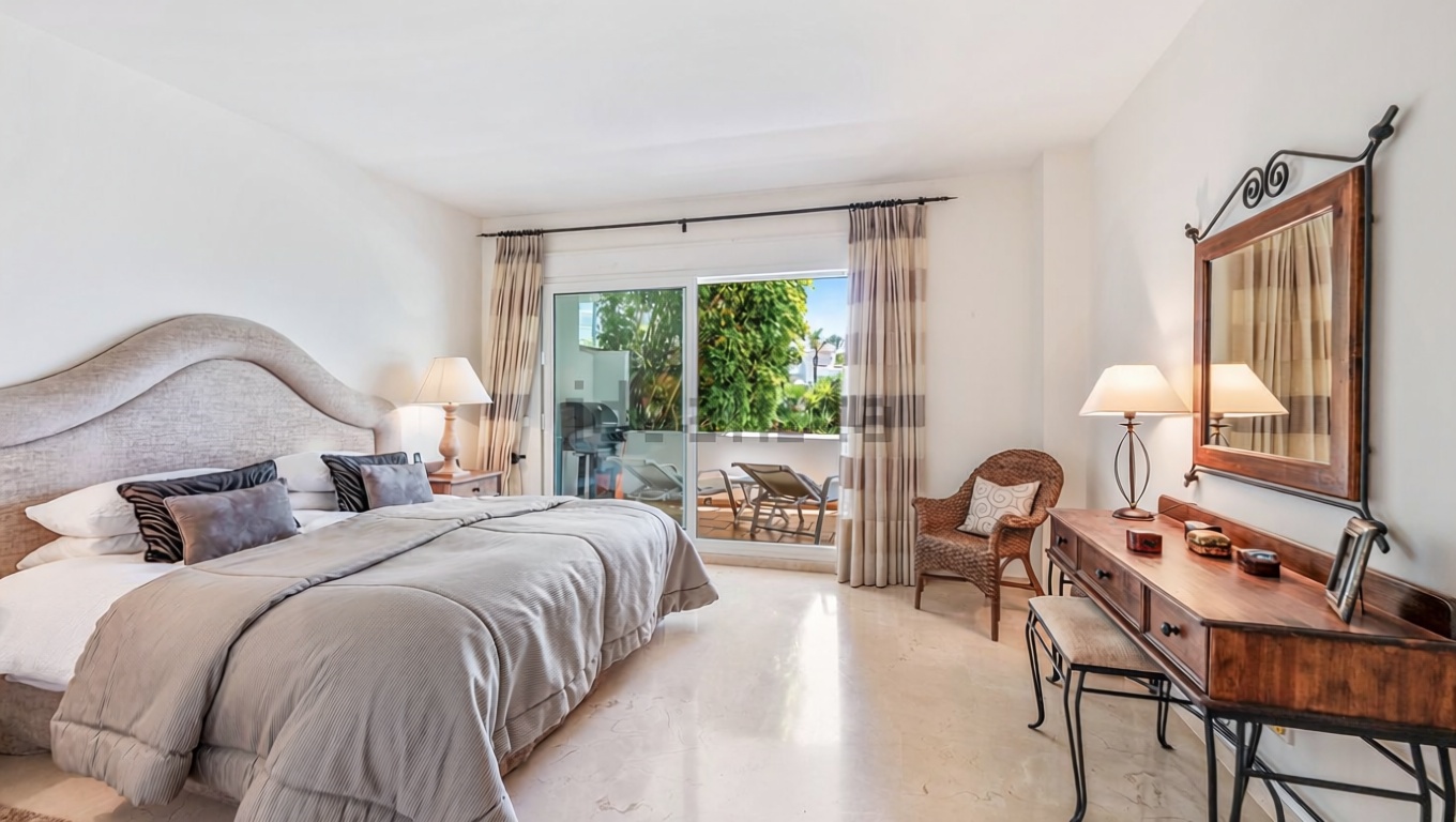 Apartamento à venda pé na areia em Marbella — Quarto