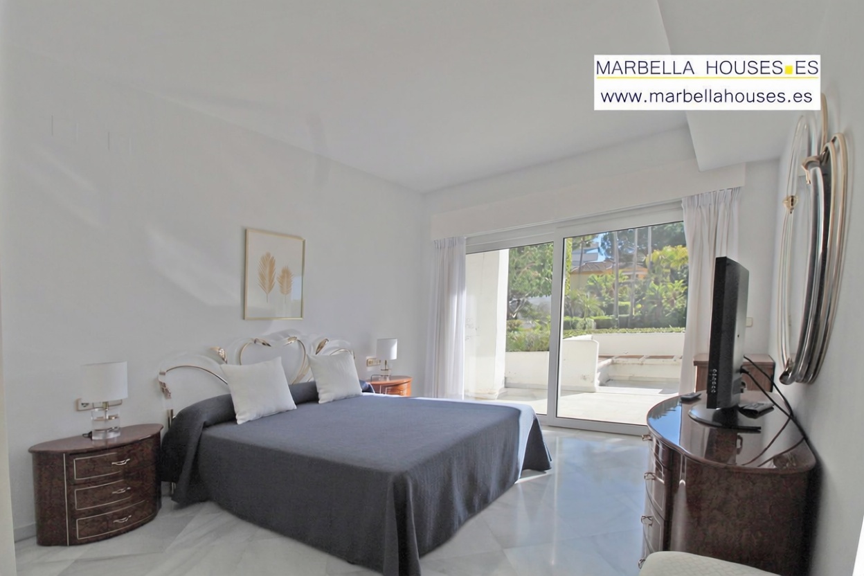Apartamento em primeira linha de praia em Marbella — Quarto