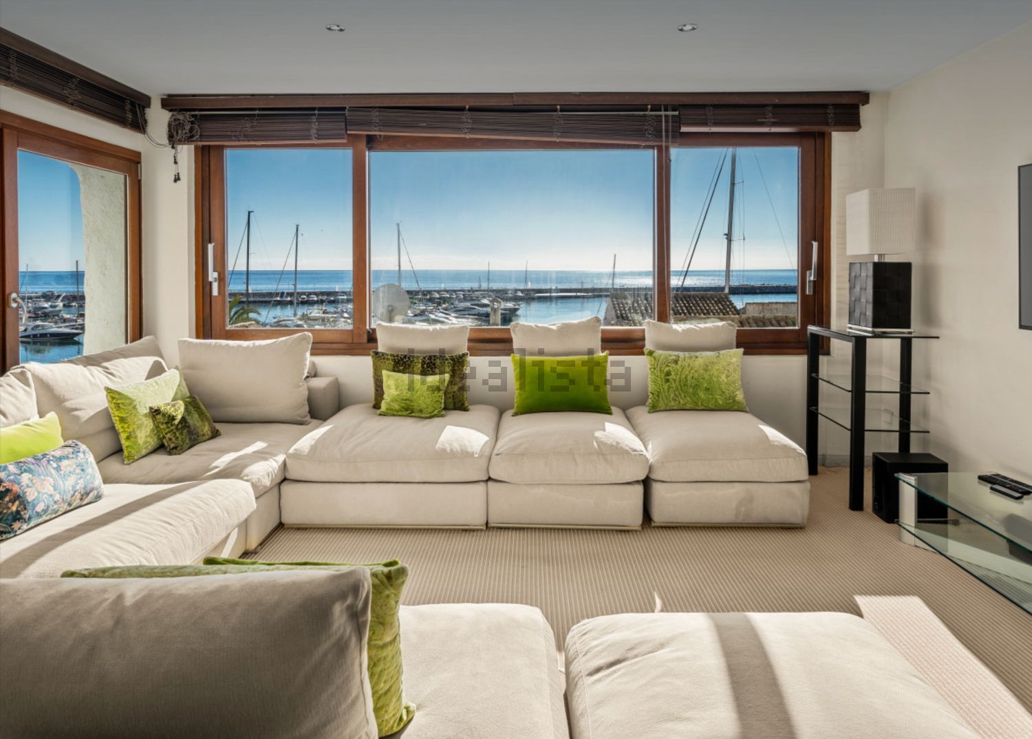 Beachfront flat in Marbella