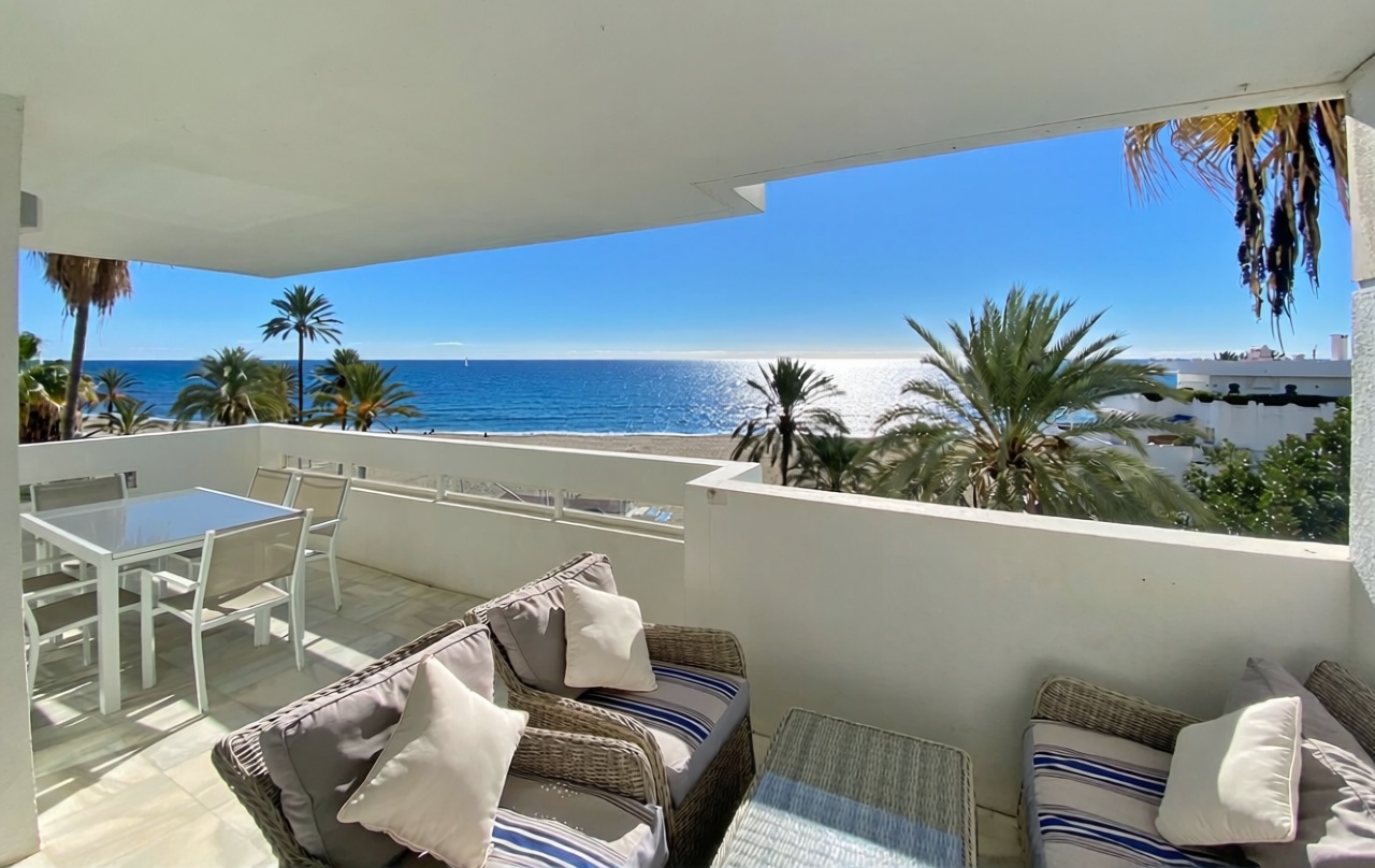 Apartamento em primeira linha de praia em Marbella — Cozinha
