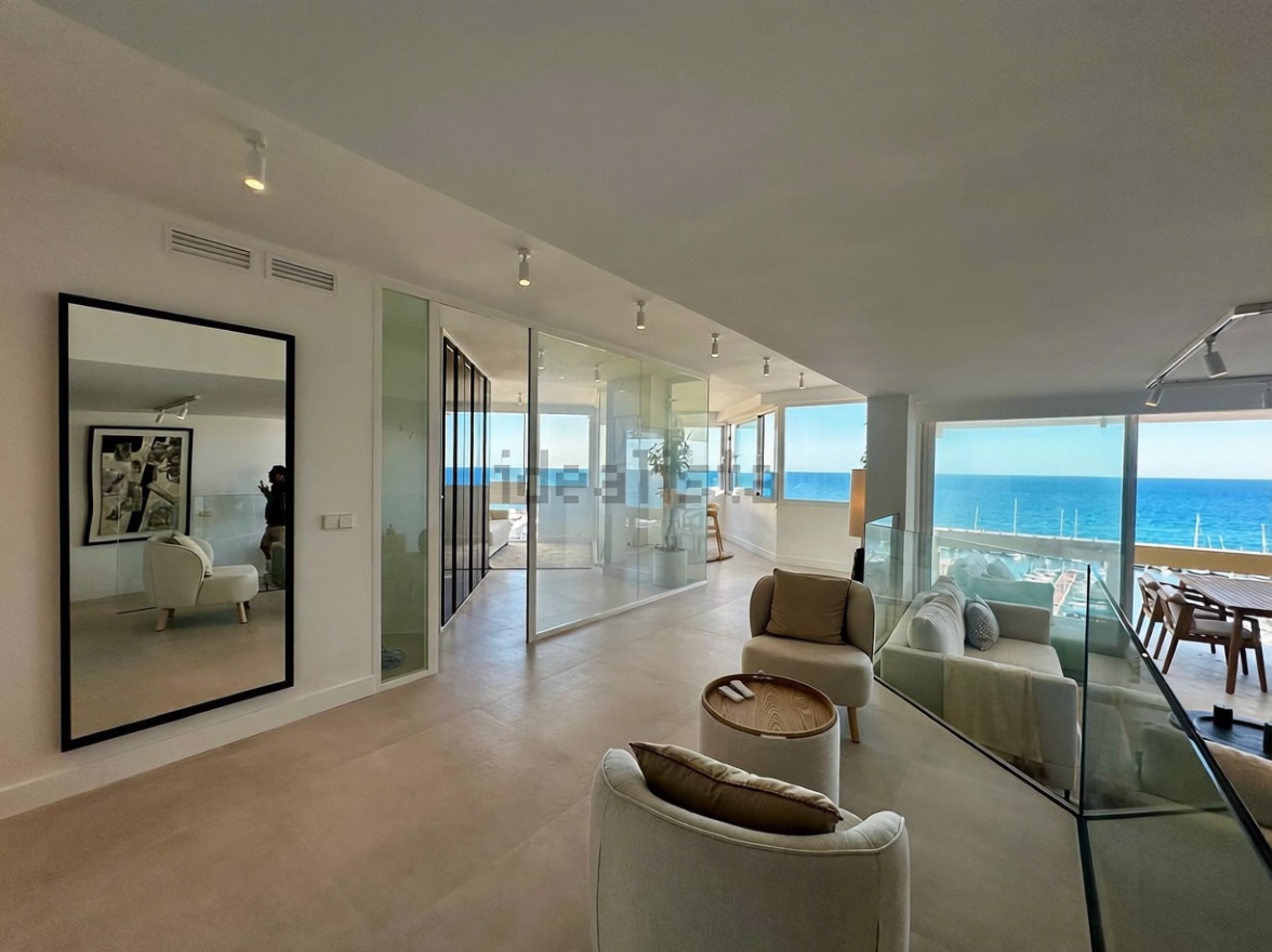 Apartamento em primeira linha de praia em Marbella