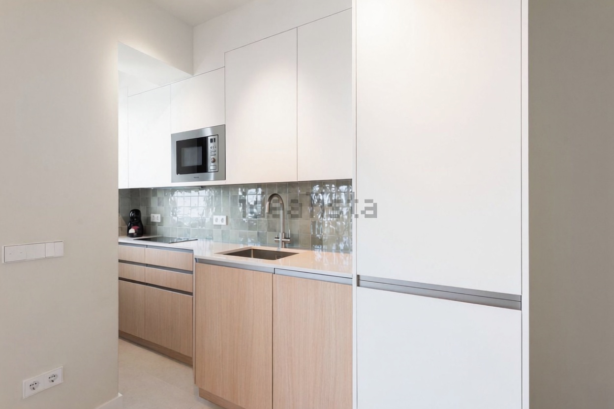 Beachfront flat in Marbella — Kitchen