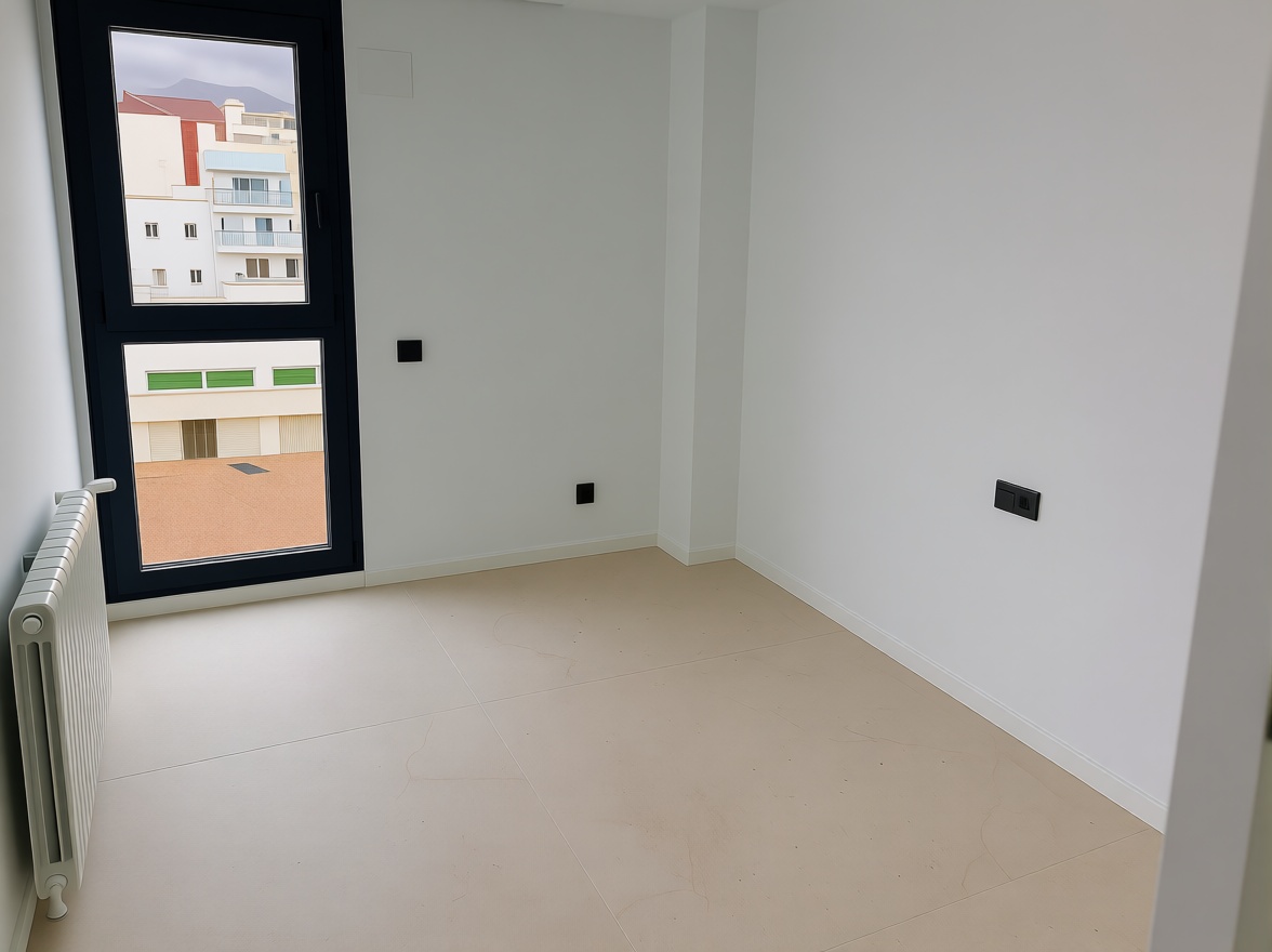 Piso en primera línea de playa en Marbella — Dormitorio