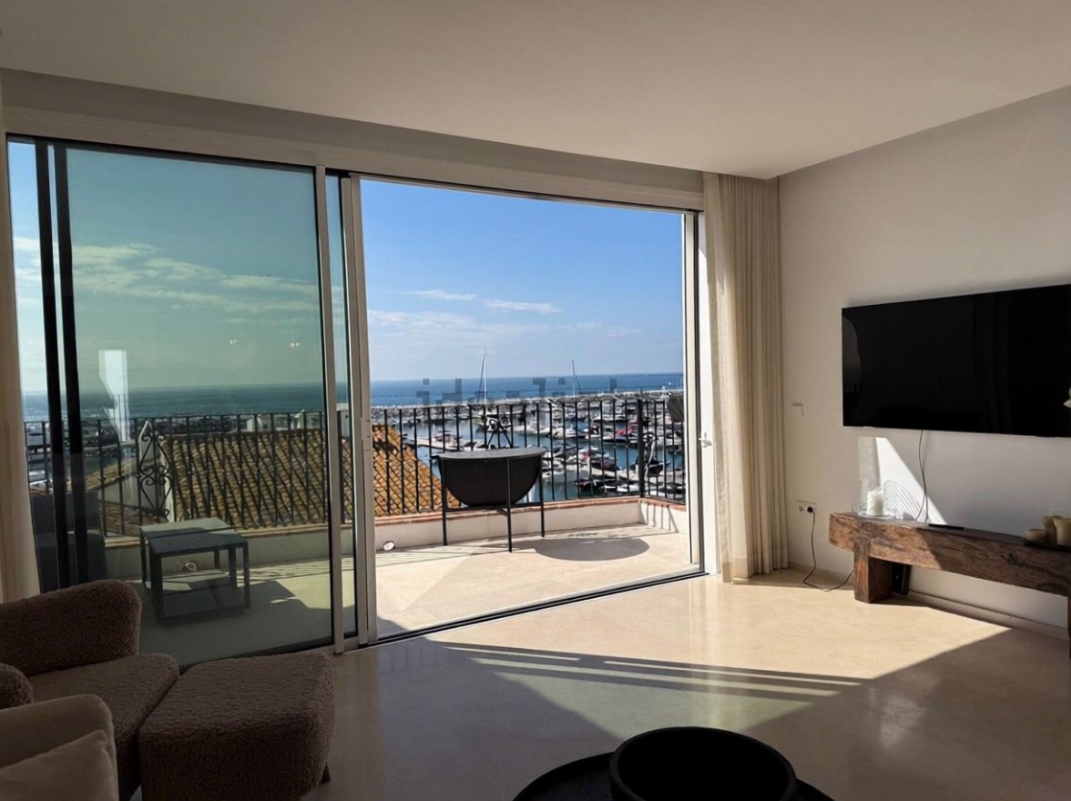 Пентхаус первая линия моря в Marbella