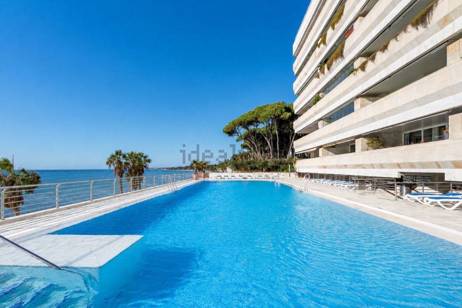 Wohnung in erste Strandlinie in Marbella