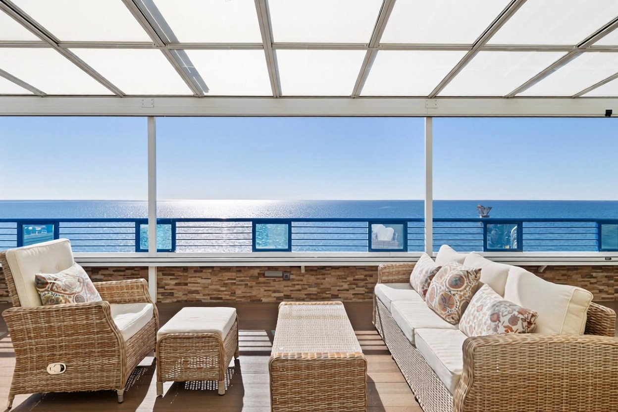 Ático em primeira linha de mar em Marbella