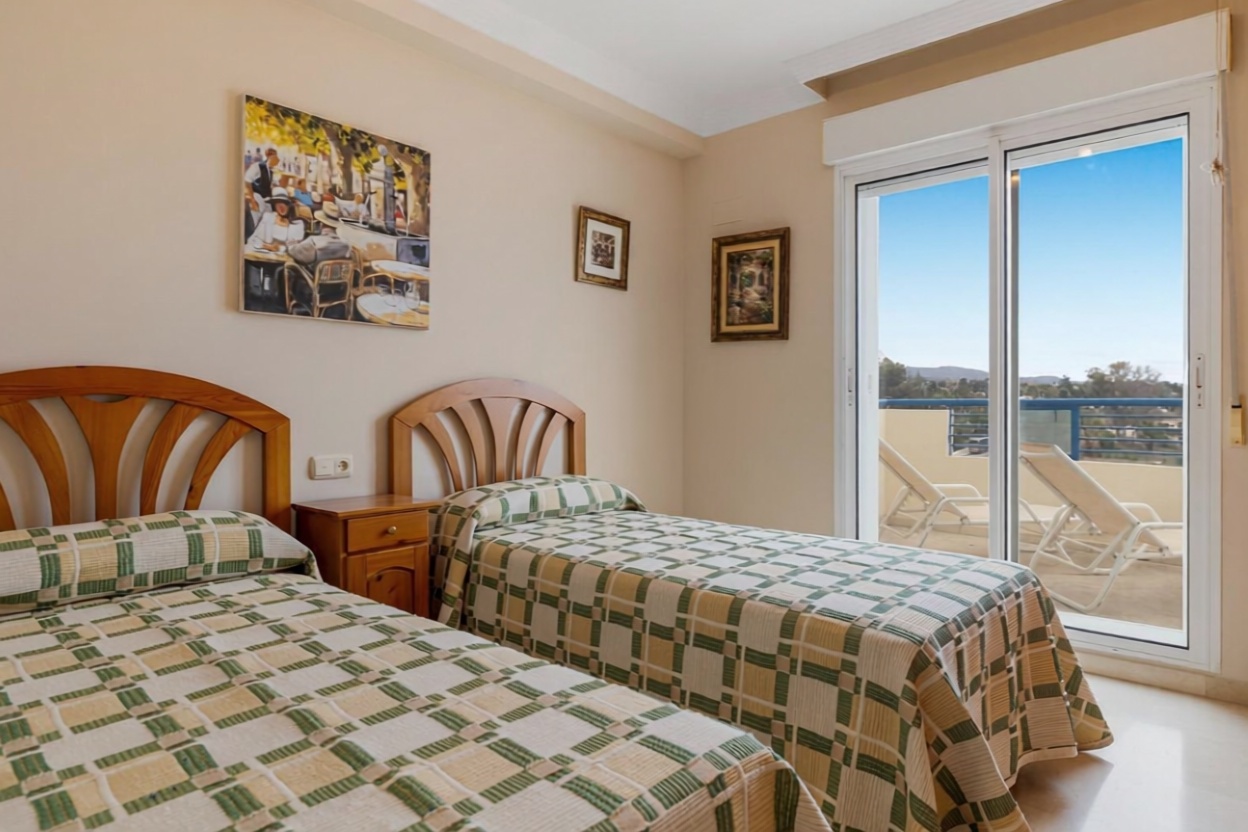 Ático em primeira linha de mar em Marbella — Quarto