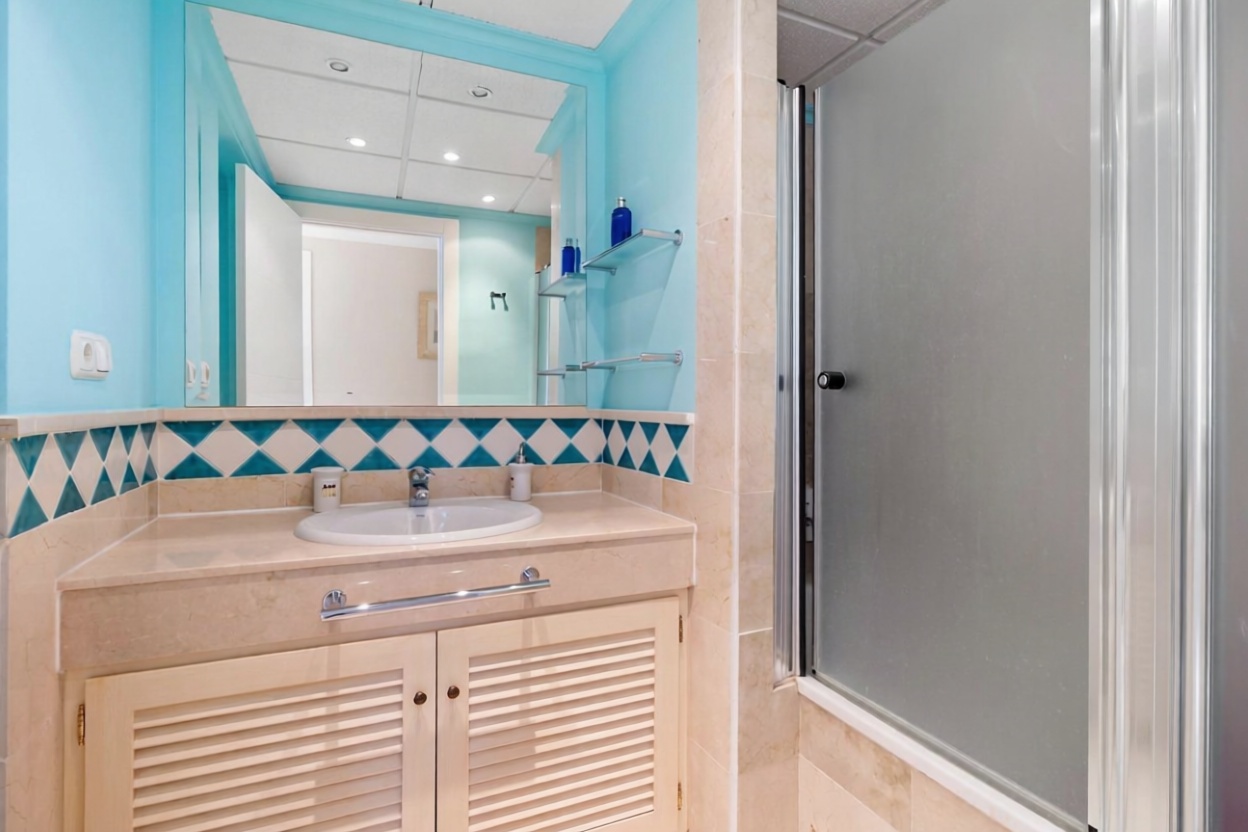 Ático em primeira linha de mar em Marbella — Casa banho