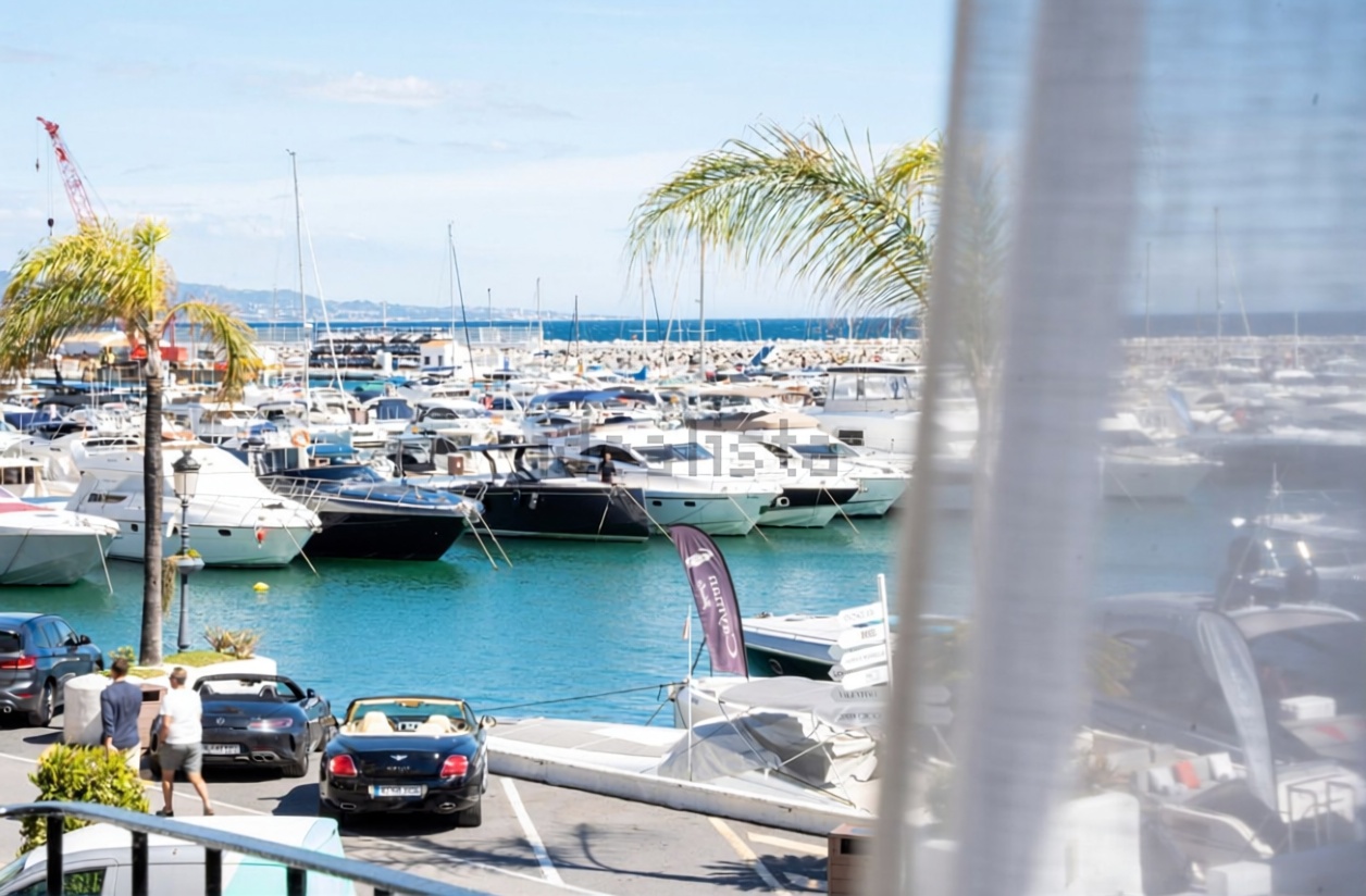 Квартира первая линия пляжа в Marbella — Морская терраса