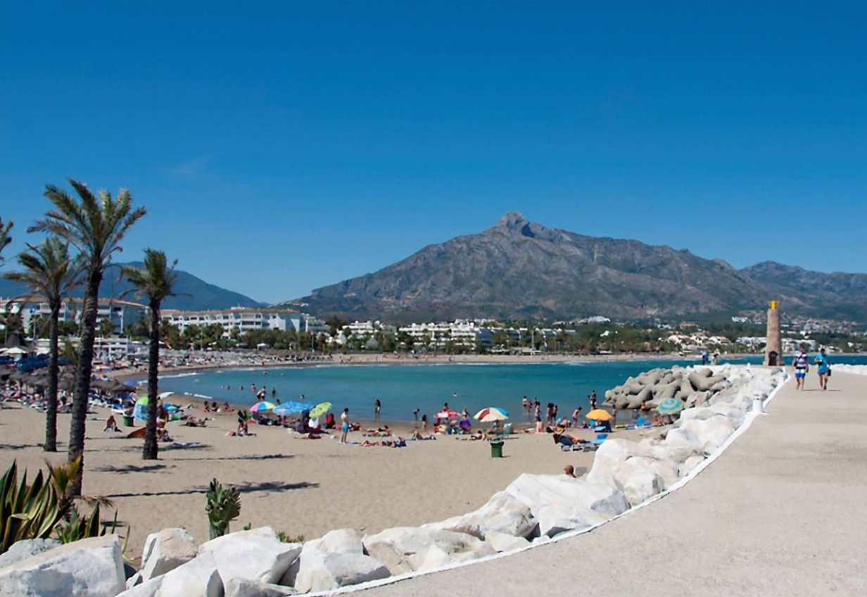 Ático en primera línea de mar en Marbella — Vista mar