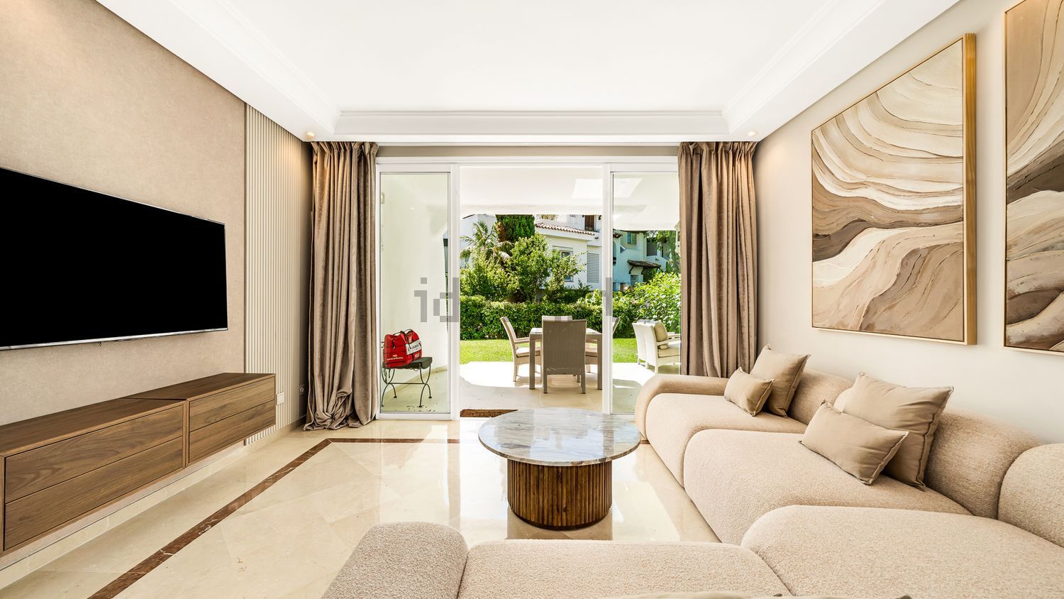 Beachfront flat in Marbella