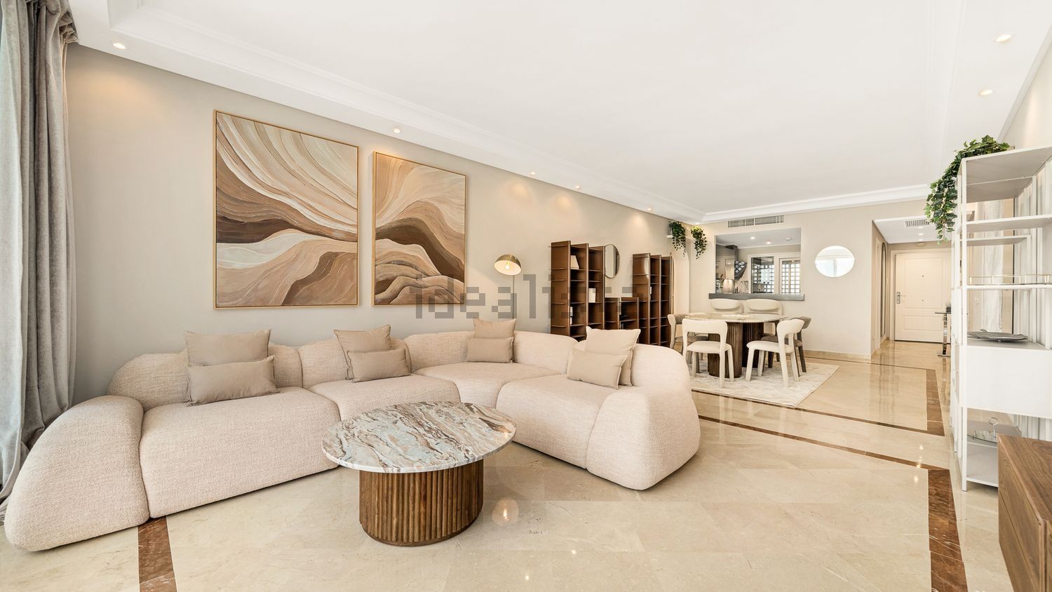 Beachfront flat in Marbella
