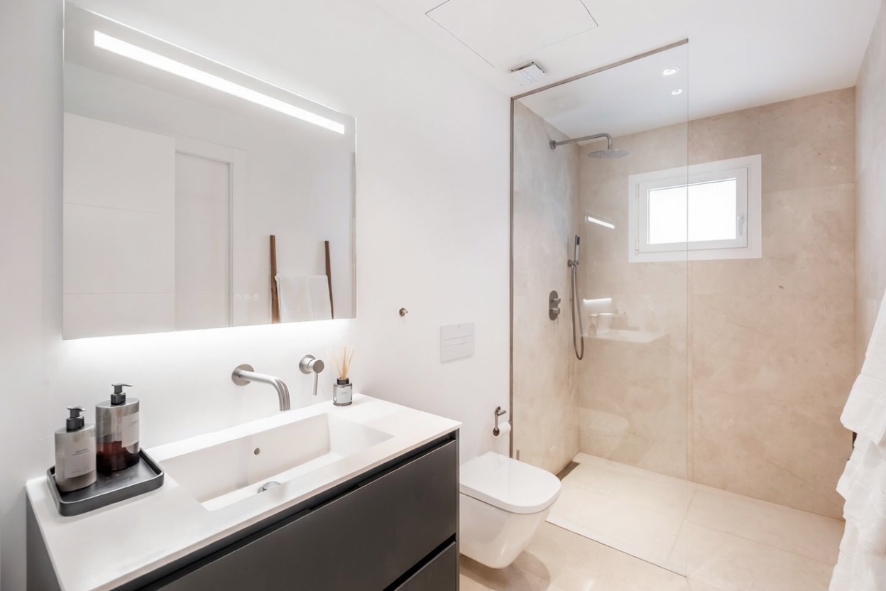 Penthouse in erste Meereslinie in Marbella — Bad
