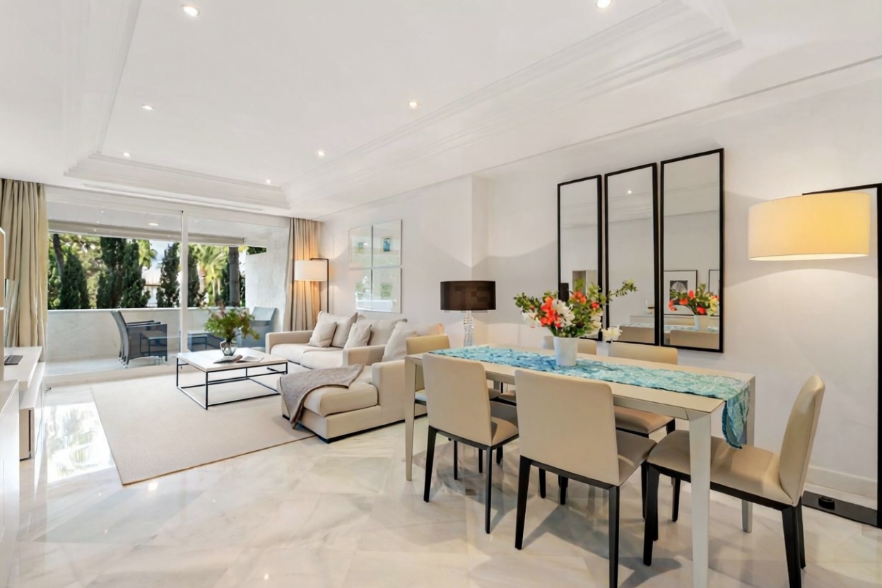 Wohnung in erste Strandlinie in Marbella — Wohnzimmer