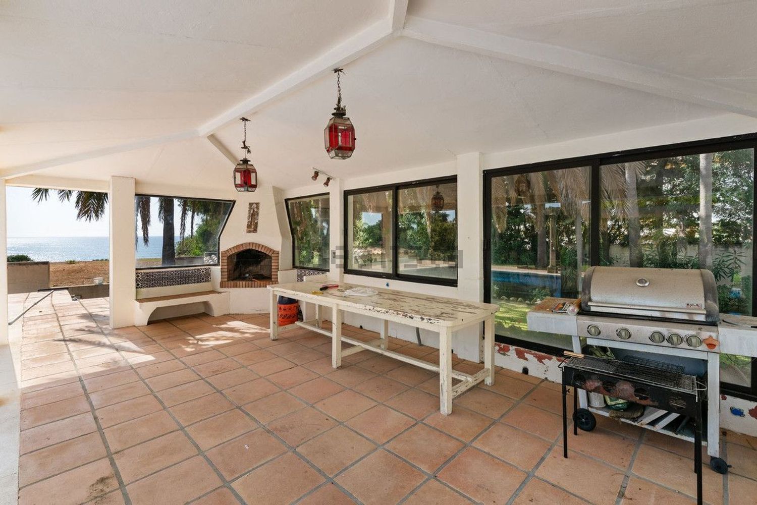 Chalet mit direkter Strandzugang in Estepona