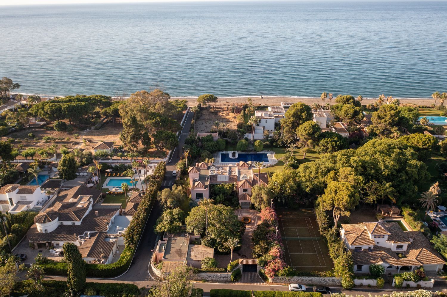 Chalet com acesso direto à praia em Estepona