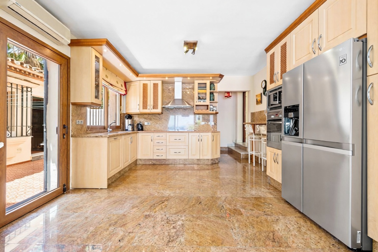 Chalet avec accès direct à la plage à Estepona — Cuisine