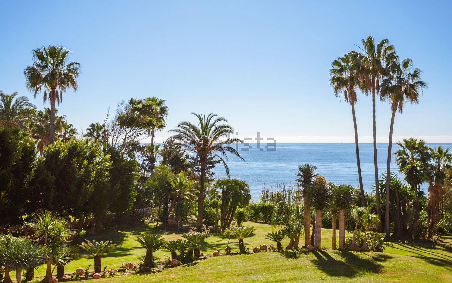 Chalet com acesso direto à praia em Estepona — Vista mar