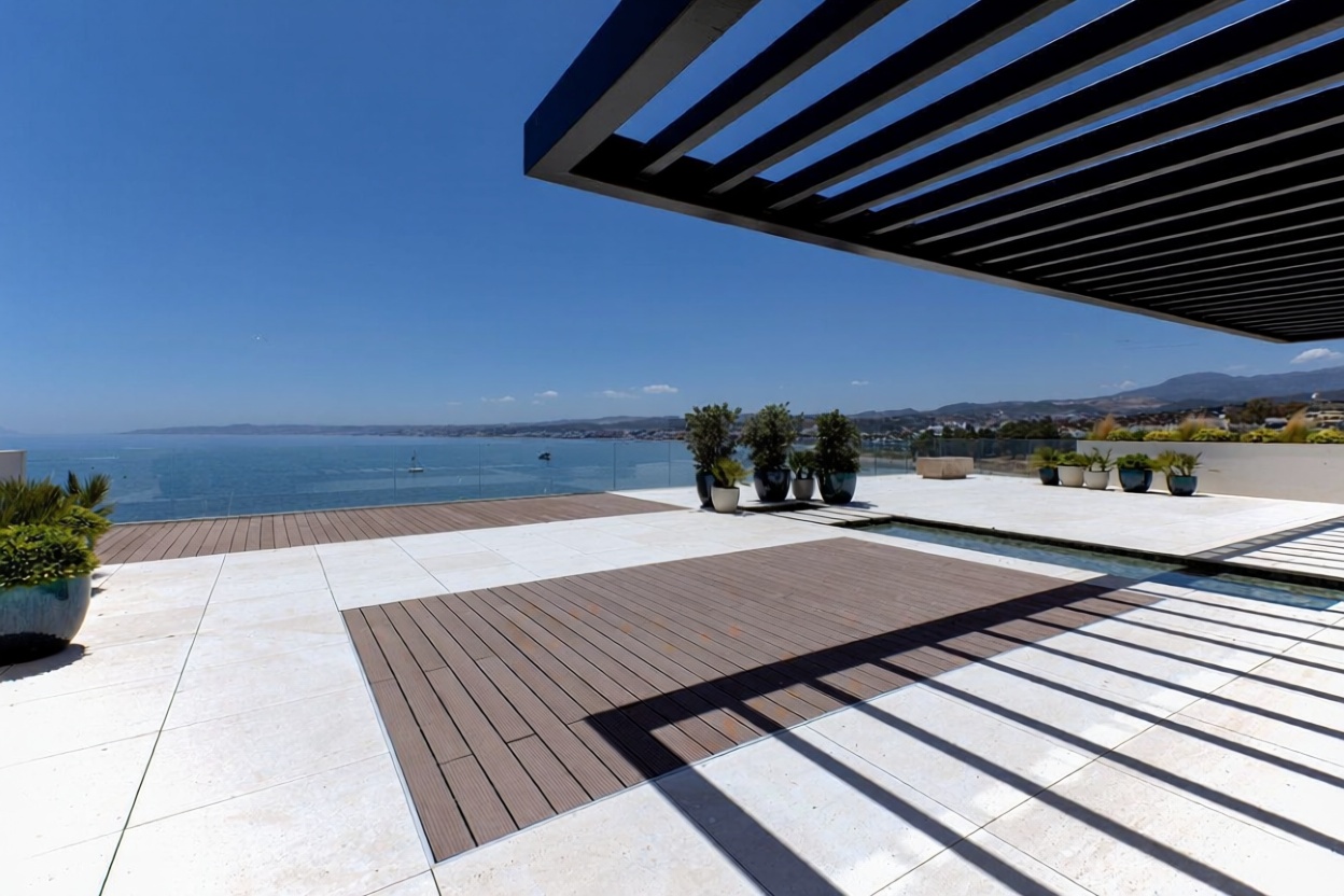 Duplex em primeira linha de praia em Estepona
