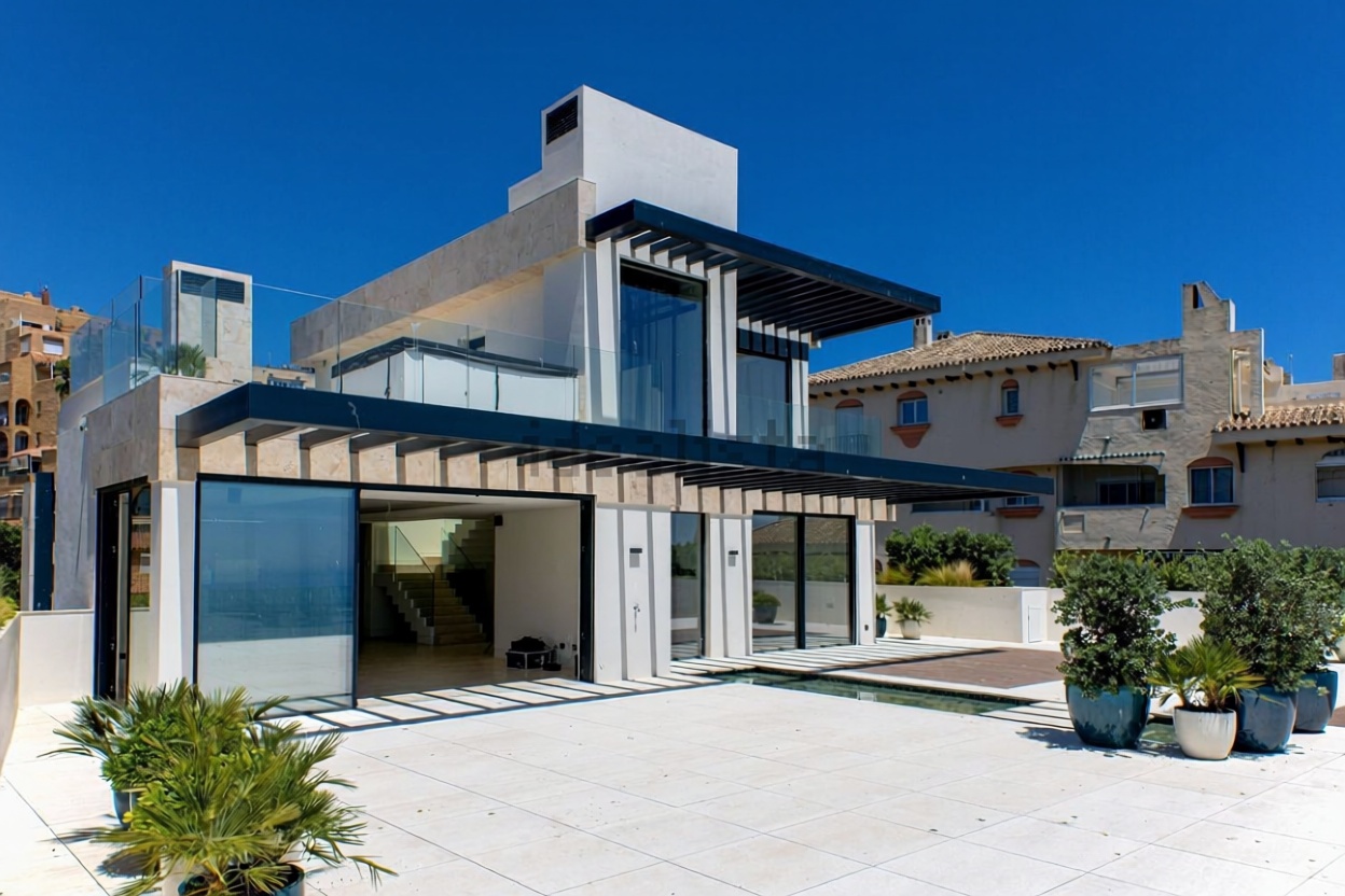 Dúplex en primera línea de playa en Estepona — Cocina