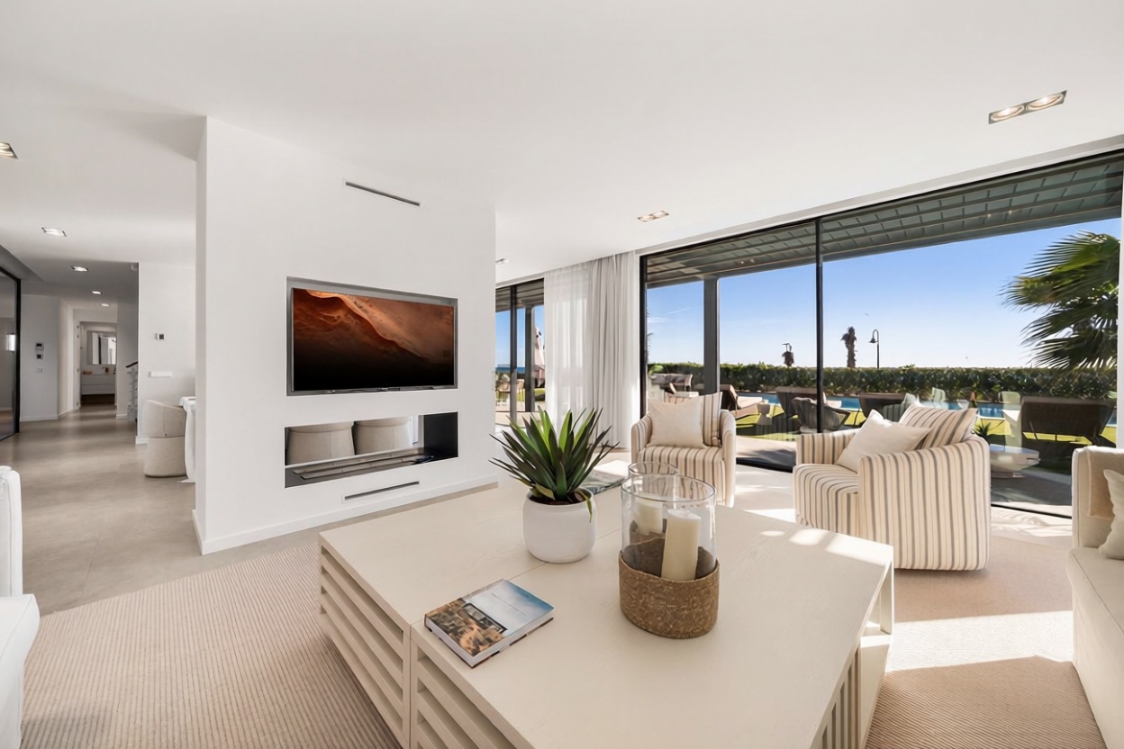 Chalet com acesso direto à praia em Estepona — Sala
