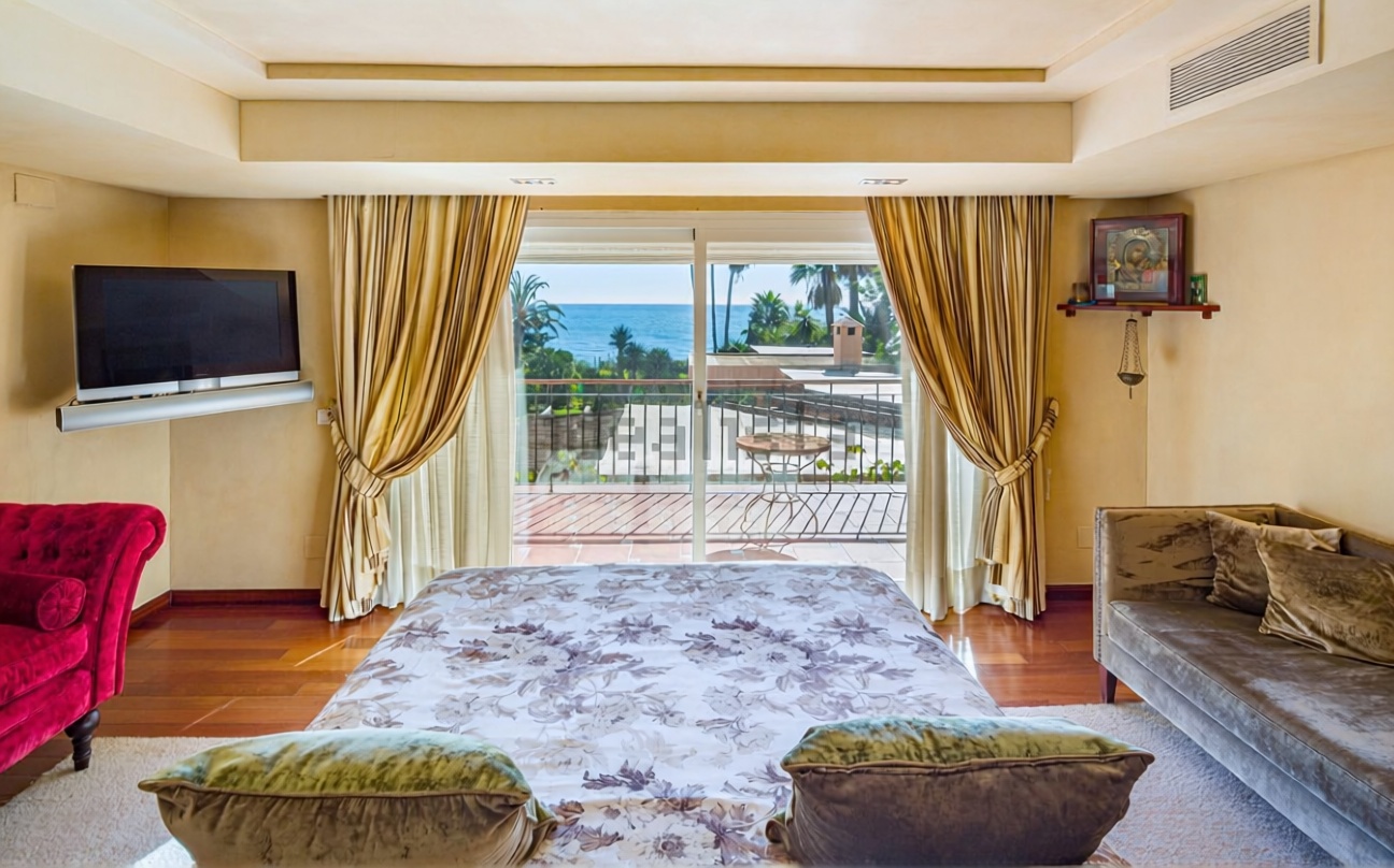 Chalet avec accès direct à la plage à Estepona — Chambre