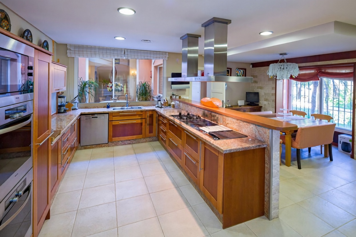 Chalet avec accès direct à la plage à Estepona — Cuisine