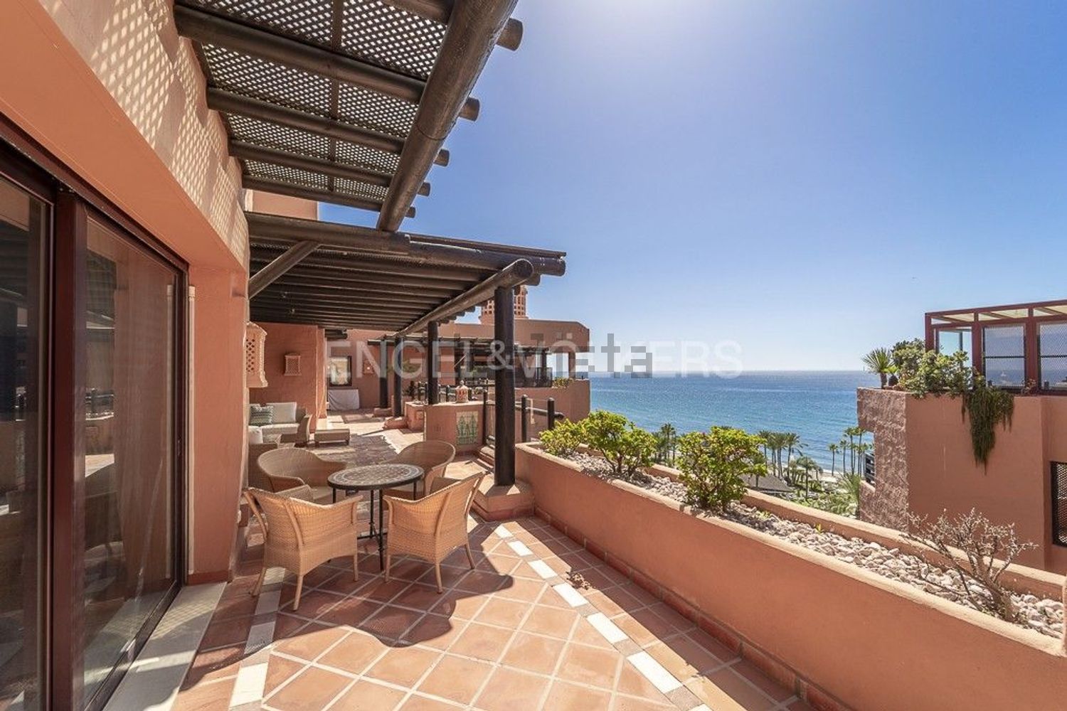 Ático em primeira linha de mar em Estepona