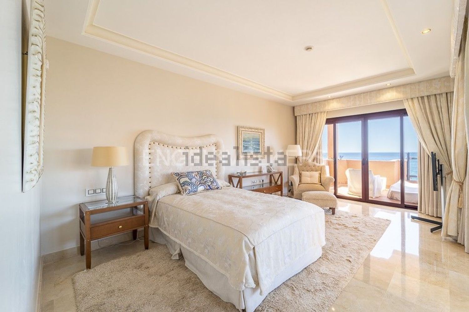 Ático em primeira linha de mar em Estepona — Quarto