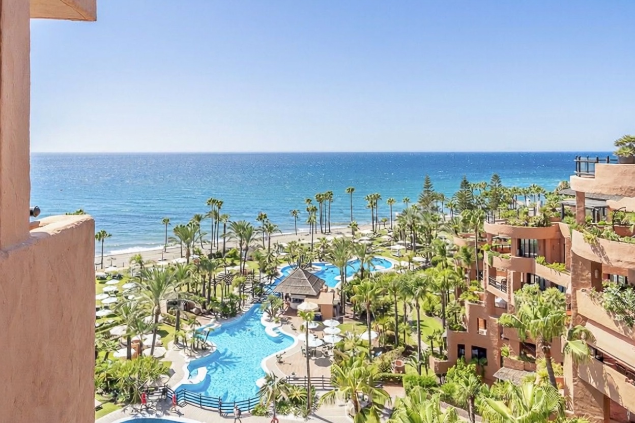 Ático em primeira linha de mar em Estepona — Vista mar