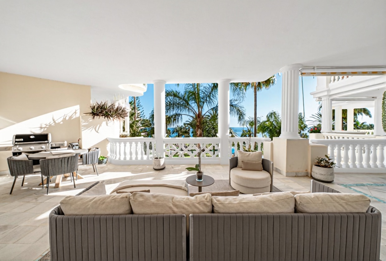 Appartement en première ligne de plage à Estepona