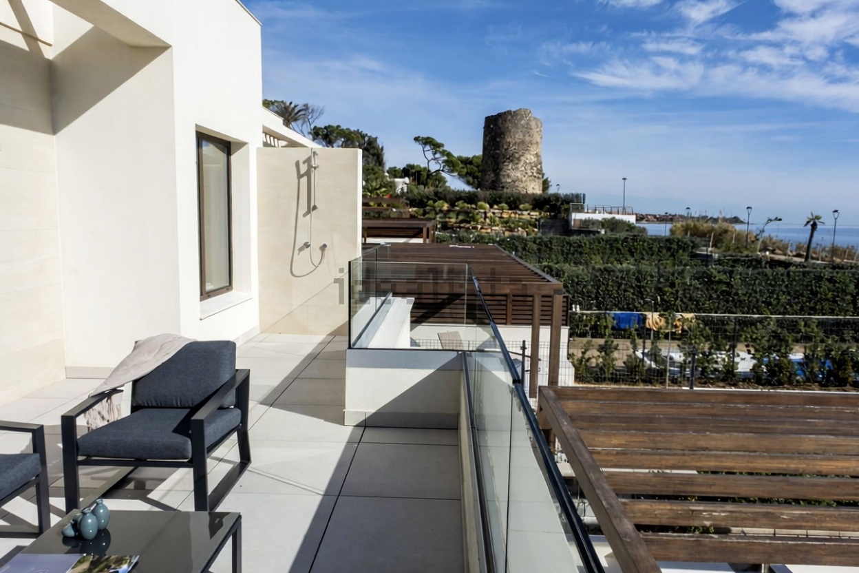 Шале с прямой выход на пляж в Estepona — Морская терраса