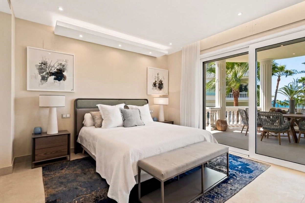 Apartamento em primeira linha de praia em Estepona — Quarto
