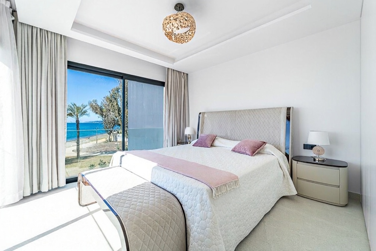Chalet com acesso direto à praia em Estepona — Quarto