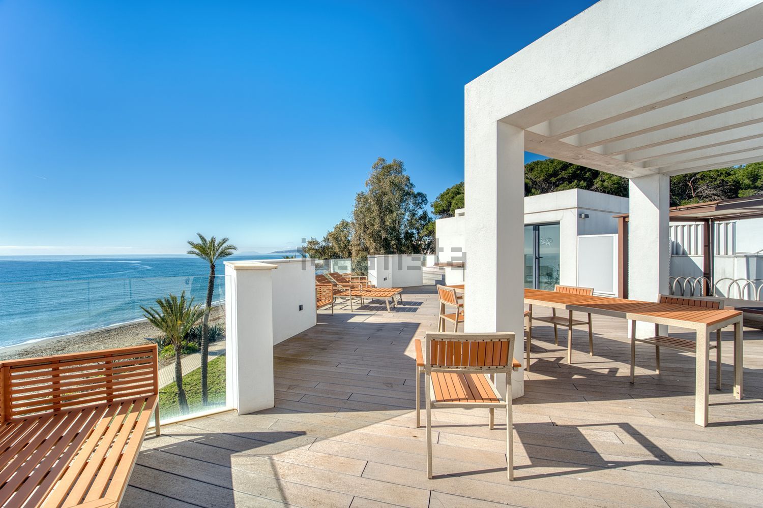 Chalet com acesso direto à praia em Estepona
