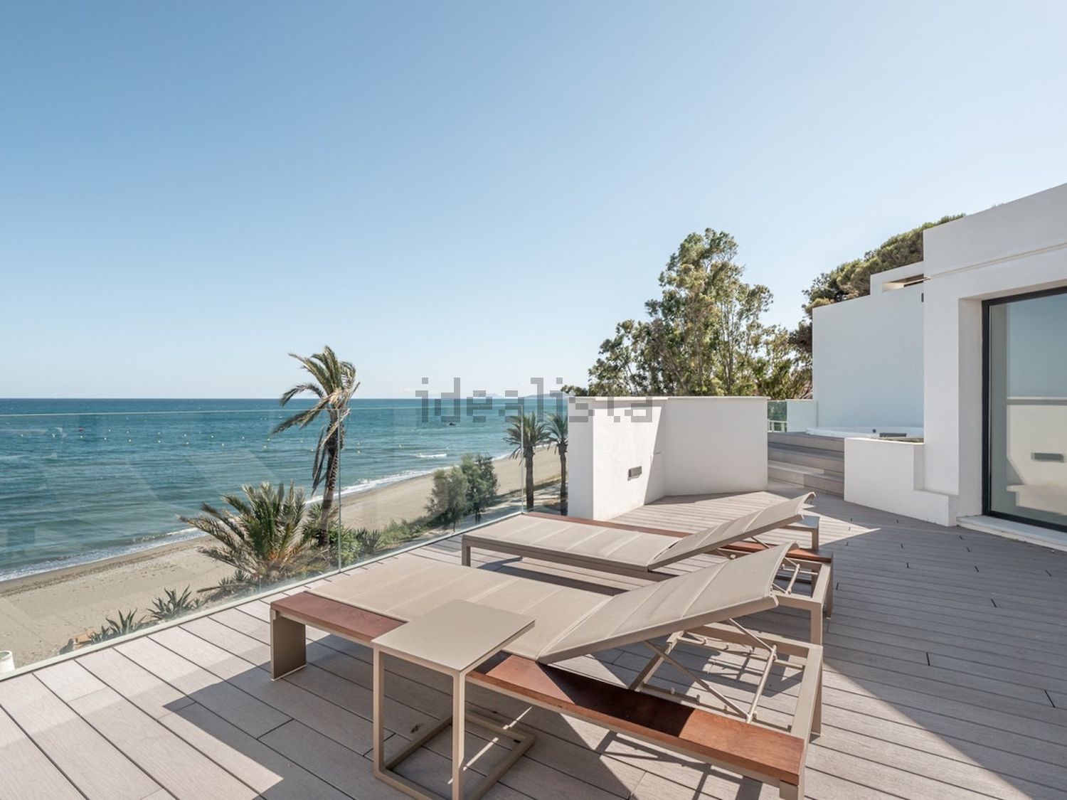 Chalet com acesso direto à praia em Estepona