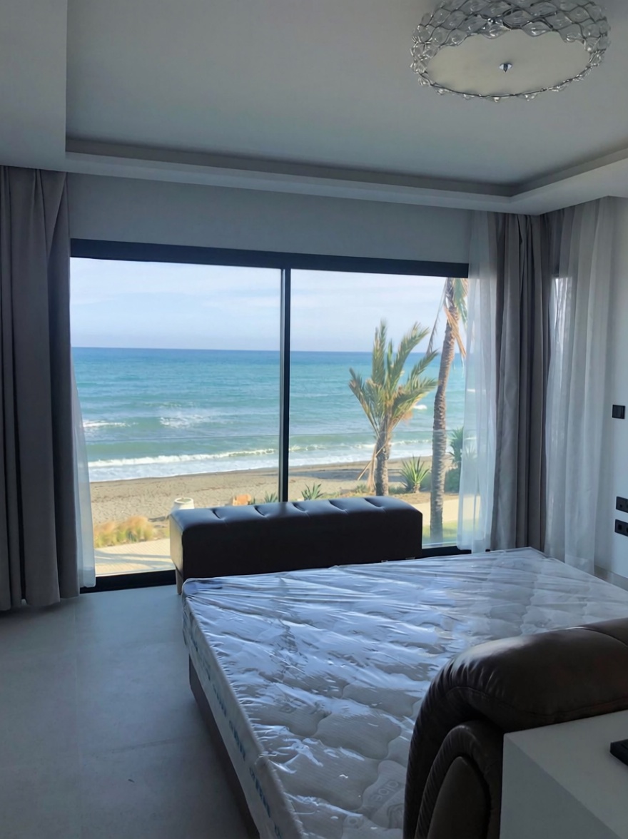 Chalet con acceso directo a playa en Estepona — Dormitorio