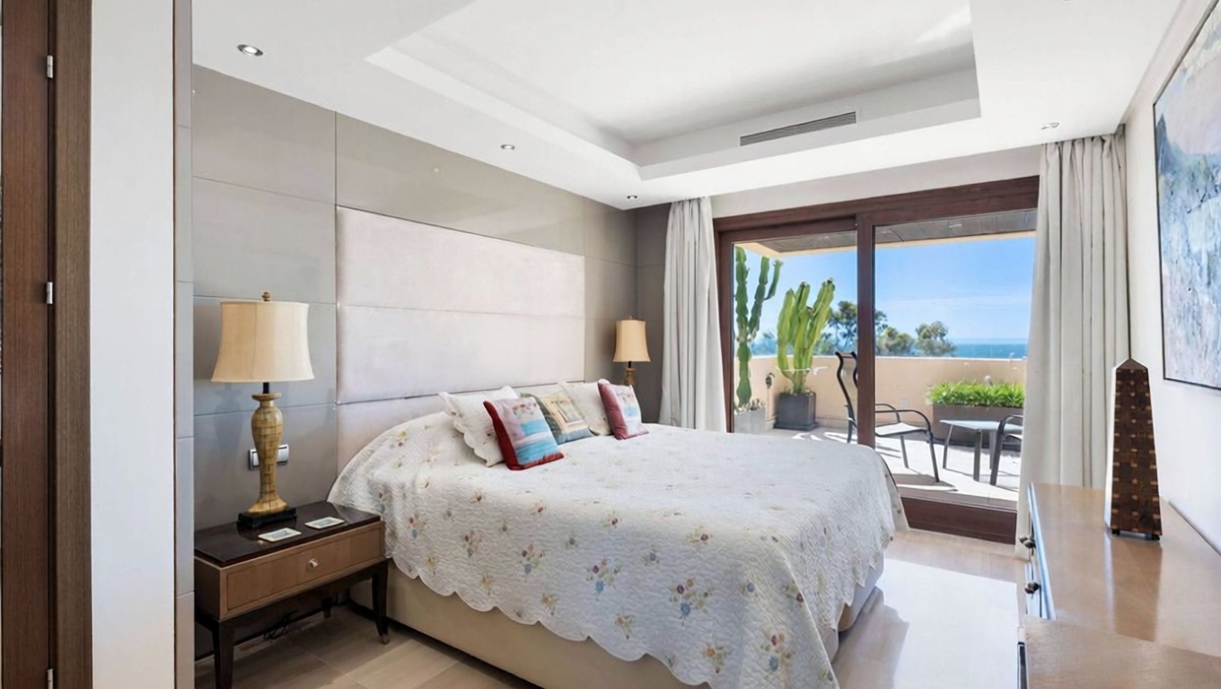 Duplex en première ligne de plage à Estepona — Chambre