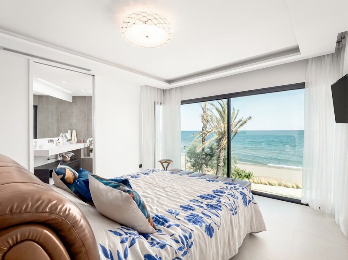 Chalet mit direkter Strandzugang in Estepona — Schlafzimmer